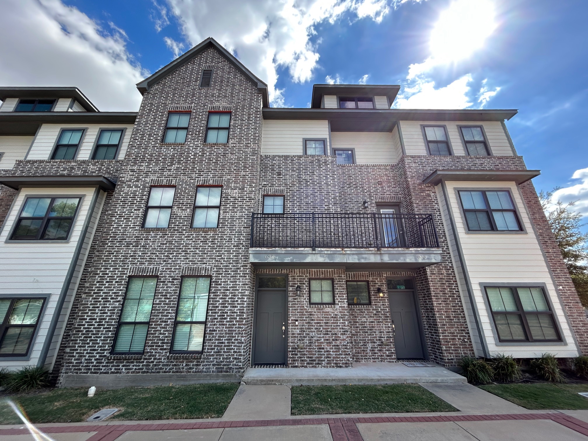 632 Clay Street (NEW) - 1