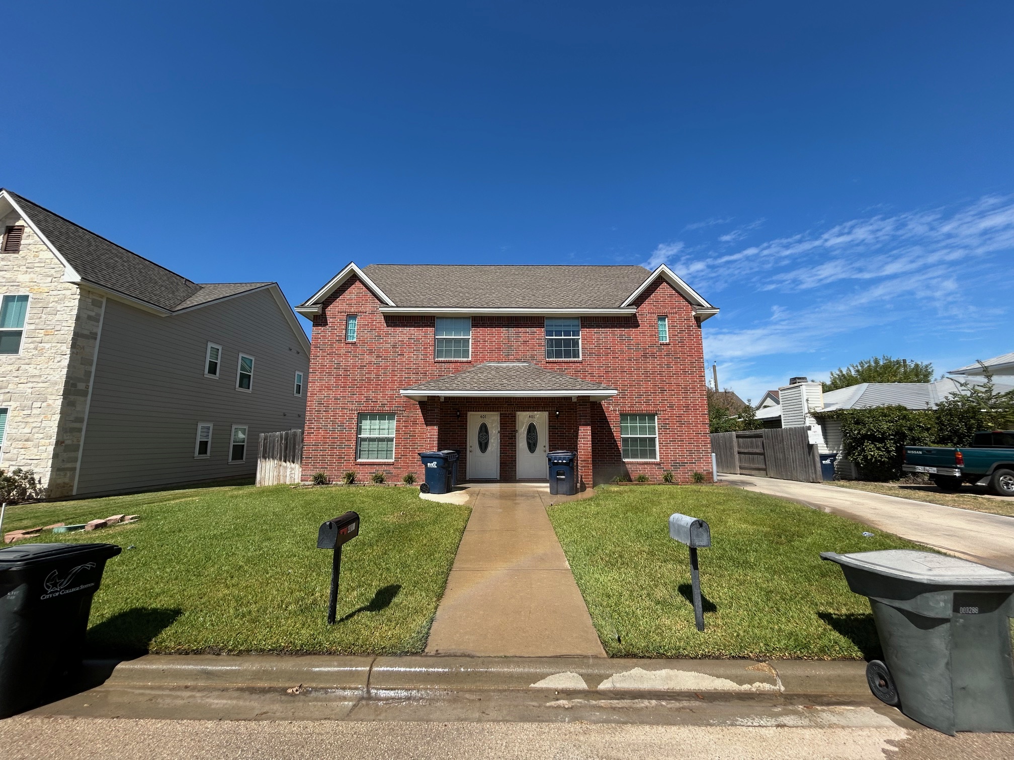 401 Live Oak Street - B