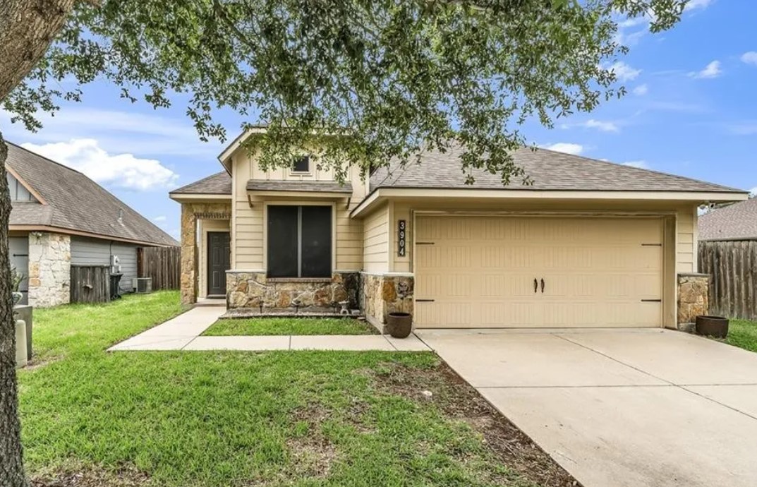 3904 Pawnee Creek Court
