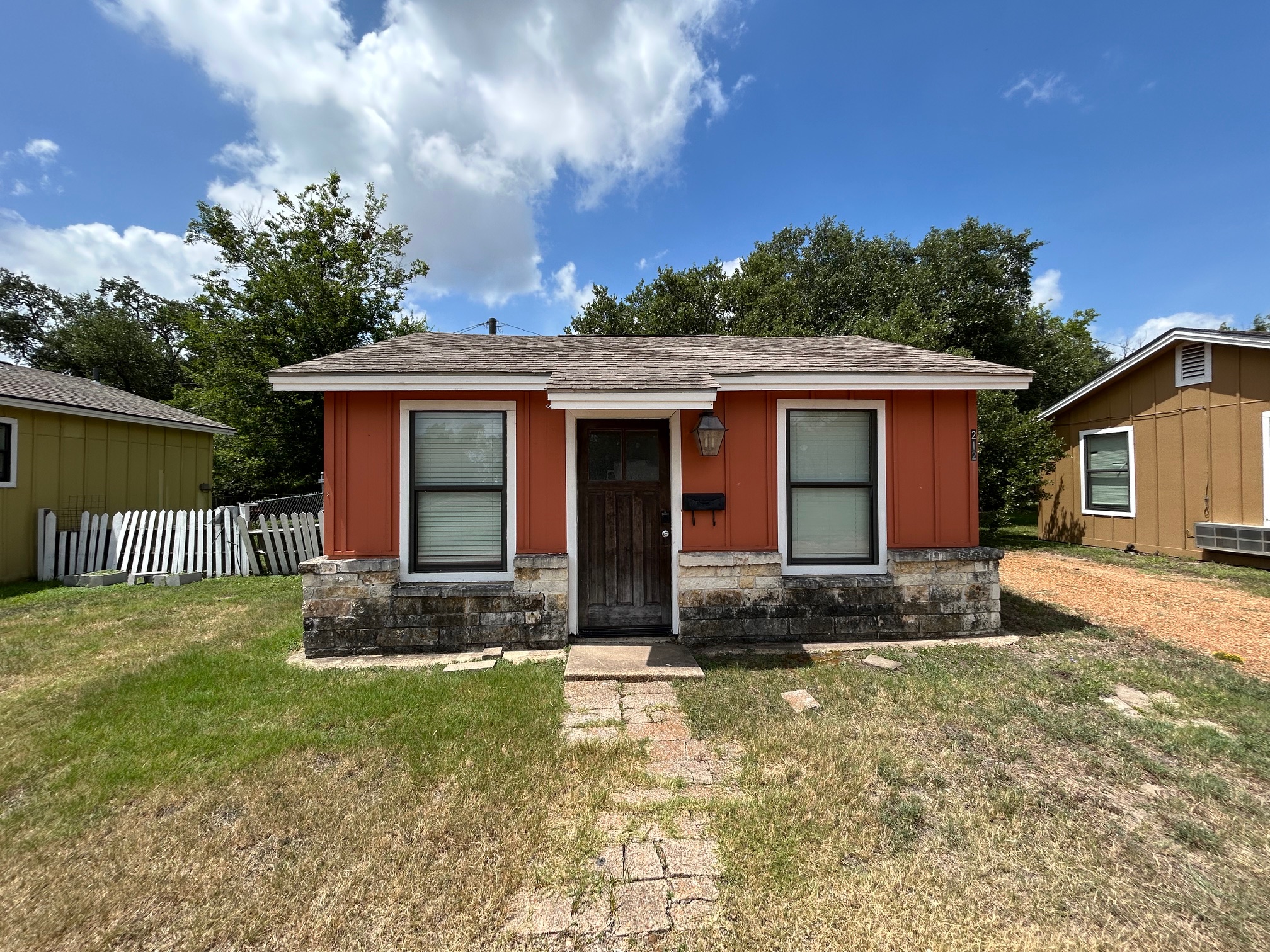Property main image