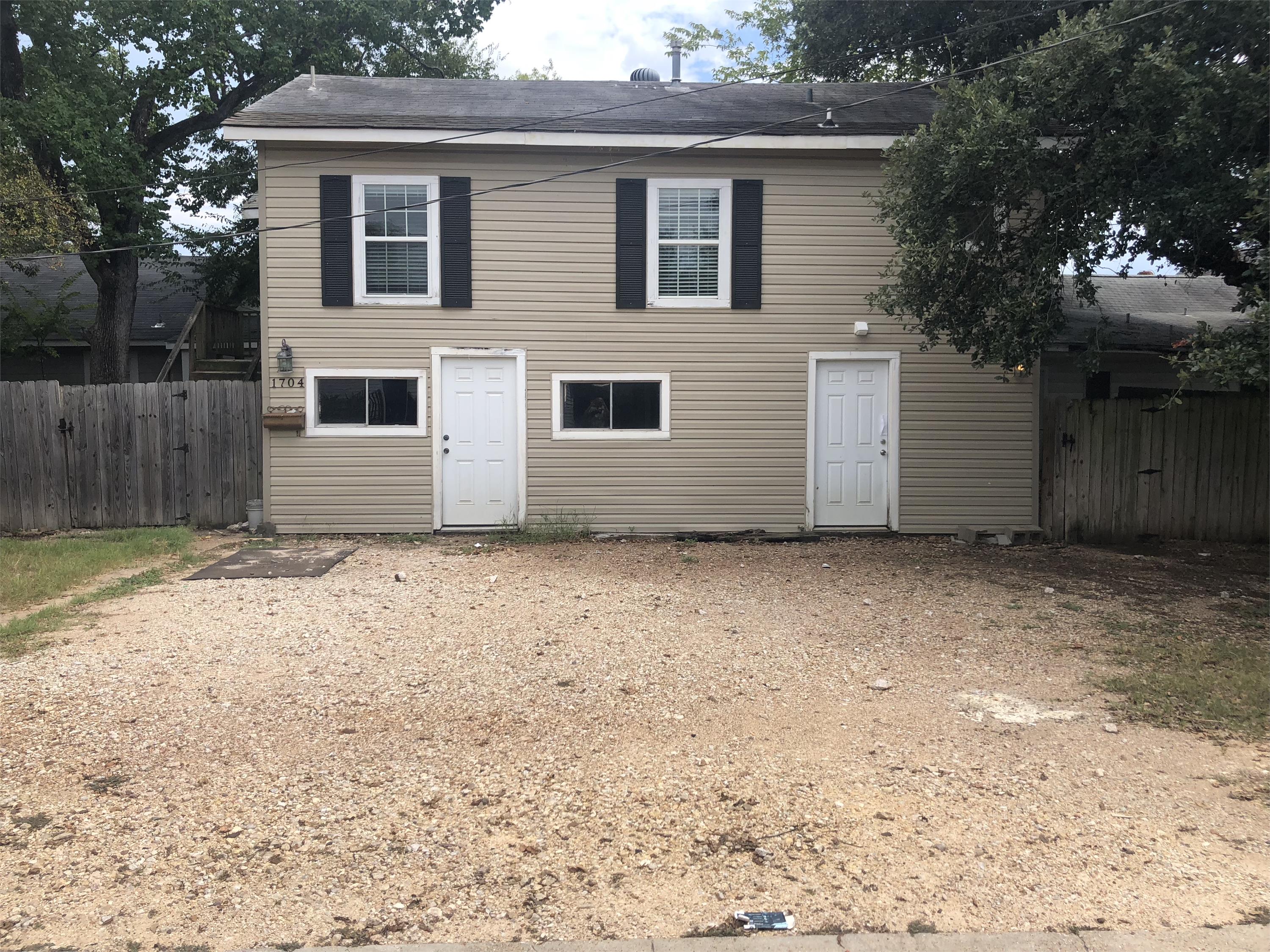 1708 Baker Ave - 1704 Garage Apartment
